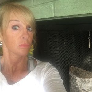 Meet your Posher, Mel